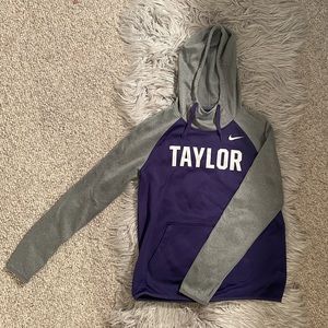 Nike Sweatshirt for Taylor University